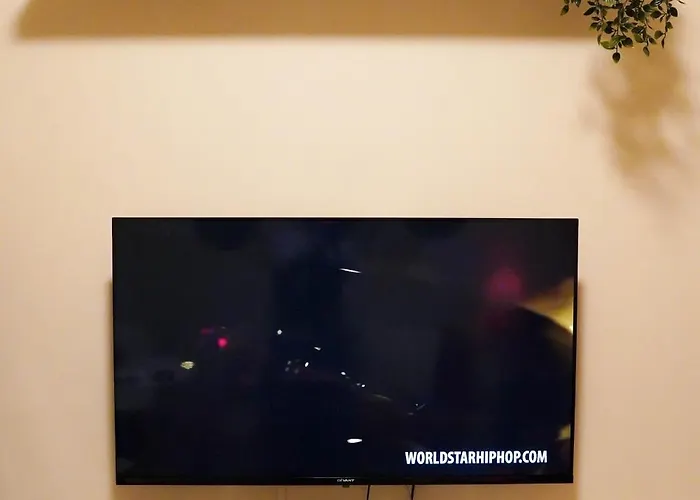 Aparthotel Smdc Light Balcony Smart Tv Alexa Cozy Retreat