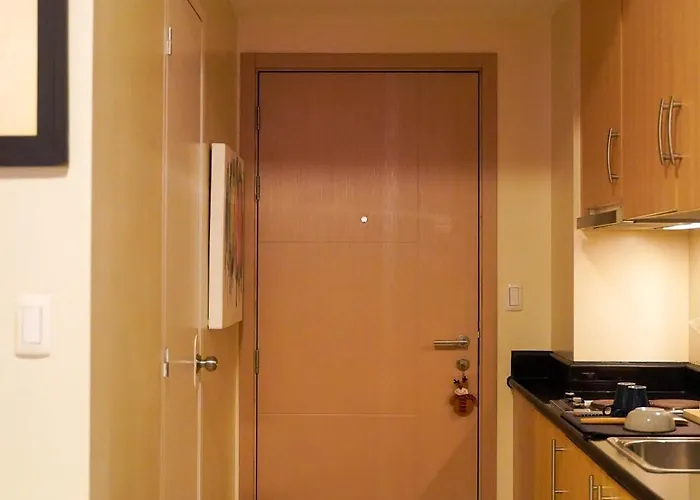 Aparthotel Smdc Light Balcony Smart Tv Alexa Cozy Retreat Manila